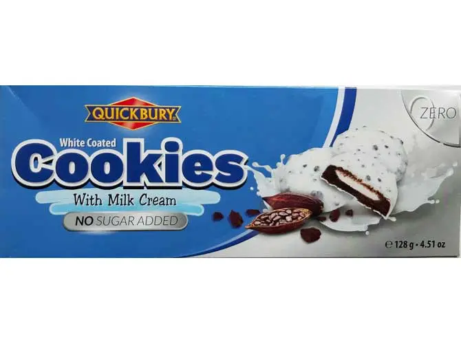 Cocoa cookies with milk cream and cookie pieces (contains gluten)